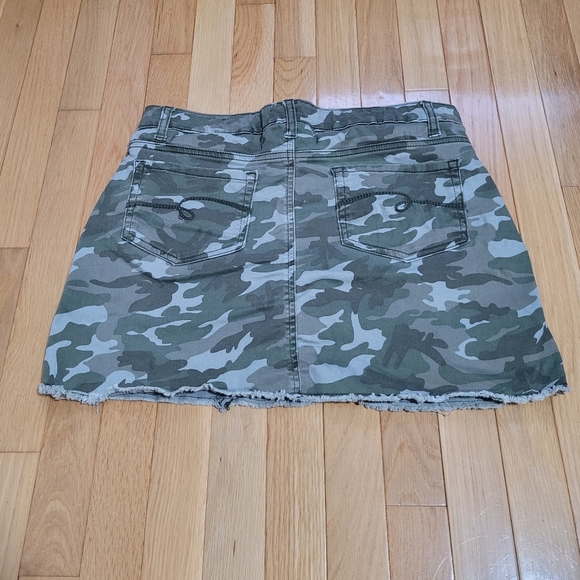 Justice Camo Skirt with Built in Shorts - Picture 2 of 3
